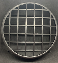 Laden Sie das Bild in den Galerie-Viewer, Lampengitter Set für 13 - 14,5 cm Zusatzscheinwerfer Arbeitsscheinwerfer
